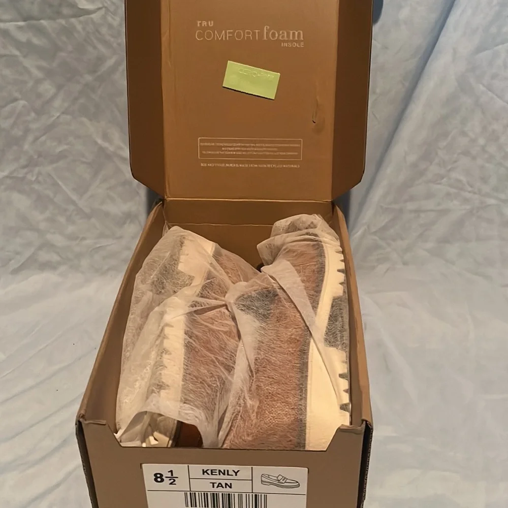 Journee Collection Kenly- Tan- Size - Picture 4 of 4